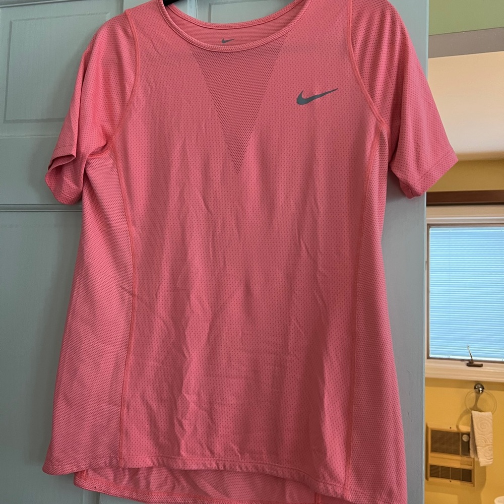 🇺🇸Nike Activewear top Nike size Medium